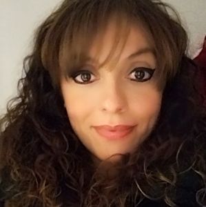 Meet your Posher, Adina